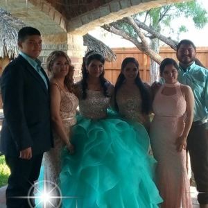 Meet your Posher, Idalia